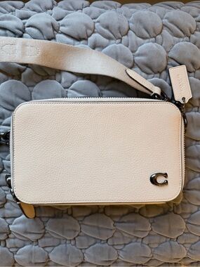 Coach Charter Slim Pebble Leather Crossbody - ivory
